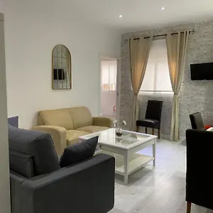 https://precioso-y-acogedor-apartamento-en-pleno-centro-de-granada.es-andalucia.com