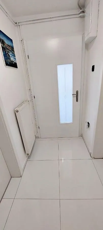 Jo-Ma Apartma - Safe Parking Lubiana 0*,  Slovenia