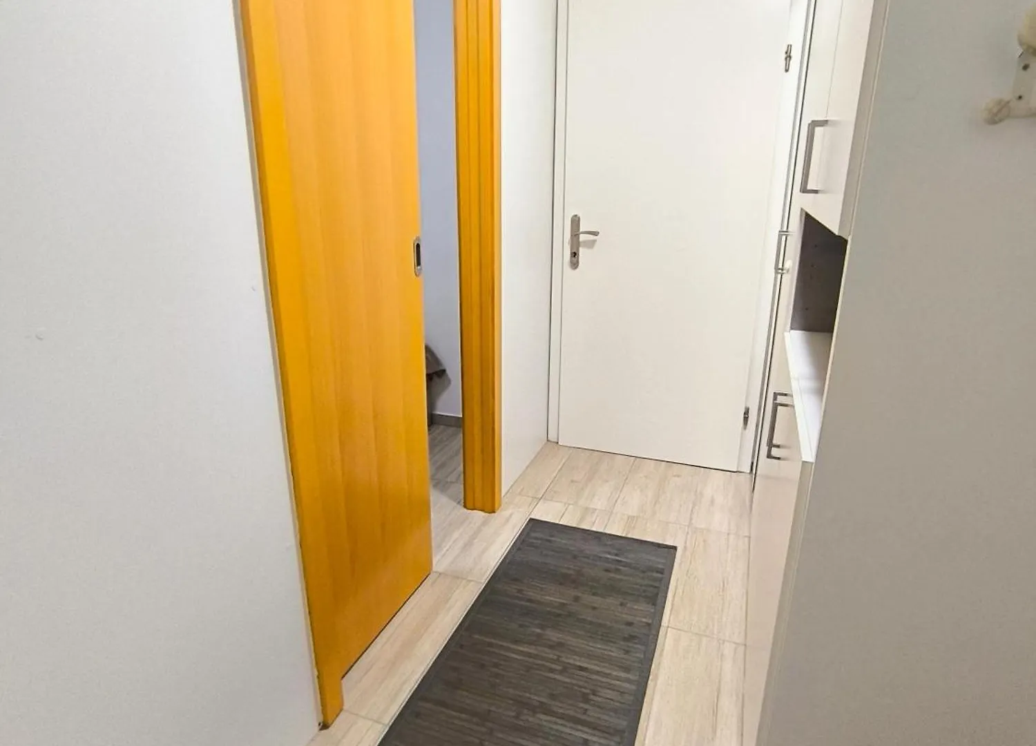 Jo-Ma Apartma - Safe Parking Lubiana 0*,  Slovenia